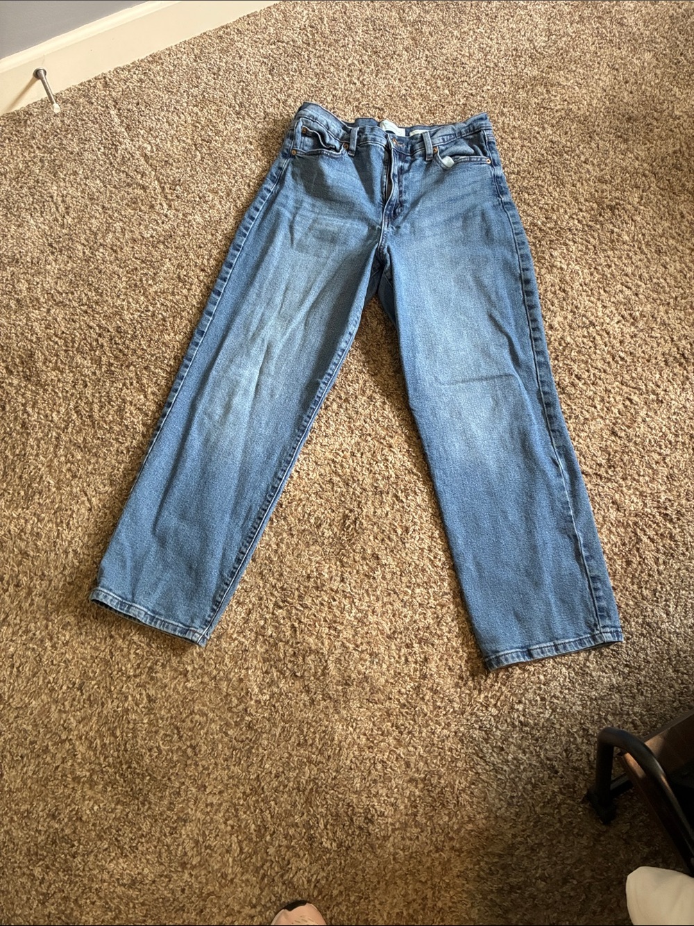 Straight-Leg Women's Jeans in Light Blue Denim